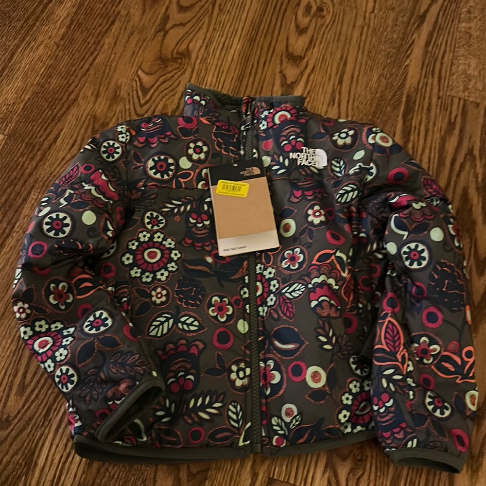 Girls reversible North Face Jacket new with tags